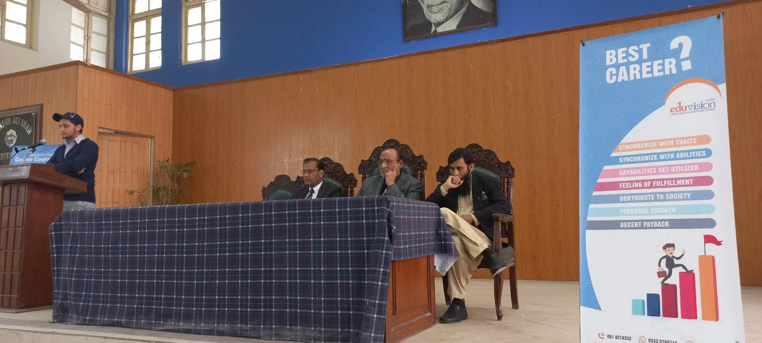 Career Counseling Seminar: Preparing the Next Generation of Finance Professionals